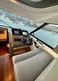 2019 TIARA YACHTS F44 Flybridge "TIARA YACHTS F44 FLYBRIDGE" photo 3