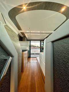 2019 TIARA YACHTS F44 Flybridge "TIARA YACHTS F44 FLYBRIDGE" photo 4