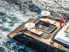 2010 ICON YACHTS "LOON" photo 2