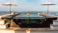 2010 ICON YACHTS "LOON" photo 4