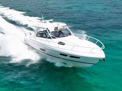 2021 INTREPID Sport Yacht "JAYHAWK" photo 4