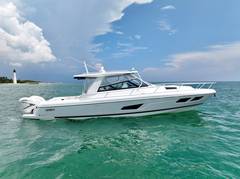 2021 INTREPID Sport Yacht "JAYHAWK" photo 6
