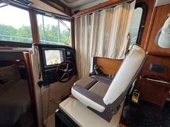 2014 RANGER TUGS R-31CB "2014 RANGER TUGS R-31CB" photo 9