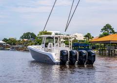 2018 EVERGLADES 435 Center Console "2018 EVERGLADES 435 CENTER CONSOLE" photo 2
