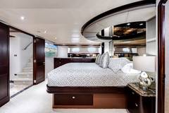 2002 WESTPORT Motor Yacht "AMICO" photo 4