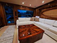 2006 HATTERAS 68 Convertible "MARY ROSE" photo 4