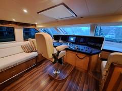 2006 HATTERAS 68 Convertible "MARY ROSE" photo 9