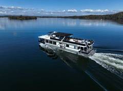 1996 SUMERSET HOUSEBOATS 82'x18' "IT'S A HOOT IV" photo 2