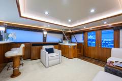 2019 VIKING 92 Enclosed Bridge "CHINA TIME" photo 4