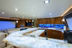 2019 VIKING 92 Enclosed Bridge "CHINA TIME" photo 9