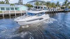 2021 PRESTIGE 520 Flybridge "HAPPY CAY" photo 4