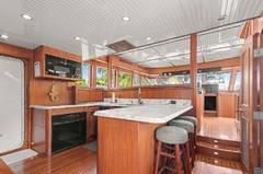 2006 PARAGON MOTOR YACHTS Cockpit Motor Yacht "SEAS TO SEE" photo 5