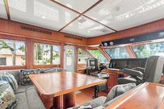 2006 PARAGON MOTOR YACHTS Cockpit Motor Yacht "SEAS TO SEE" photo 8
