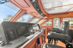 2006 PARAGON MOTOR YACHTS Cockpit Motor Yacht "SEAS TO SEE" photo 9