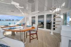 2005 HATTERAS 100 Raised Pilothouse "DANIELLE" photo 2