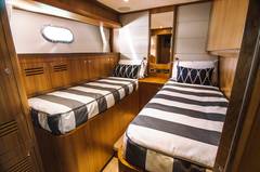 2026 JOHNSON Skylounge with Hydraulic Platform "JOHNSON 80' SKYLOUNGE W/HYDRAULIC PLATFORM" photo 7