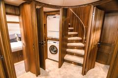 2026 JOHNSON Skylounge with Hydraulic Platform "JOHNSON 80' SKYLOUNGE W/HYDRAULIC PLATFORM" photo 9