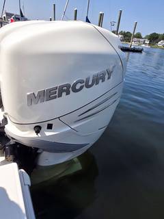 2017 BOSTON WHALER "BOSTON WHALER OUTRAGE" photo 7