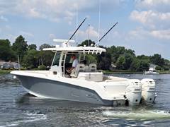 2017 BOSTON WHALER "BOSTON WHALER OUTRAGE" photo 1