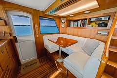 1986 WESTPORT/CHRISTENSEN Cockpit Motor Yacht "SERENITY" photo 9