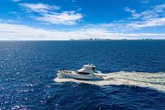 2016 HATTERAS 63GT "NO NAME" photo 4