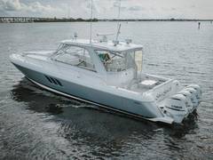 2018 INTREPID 475 Sport Yacht "-" photo 5