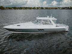 2018 INTREPID 475 Sport Yacht "-" photo 6