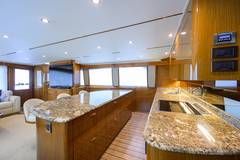 2010 VIKING ENCLOSED FLYBRIDGE "WASABI" photo 7