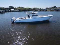 2020 BLACK WATER BOATS 43 Sportfish "GREY GOOSE" photo 9
