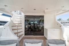 2012 HORIZON YACHTS E88 "ISLAND SOUL" photo 2