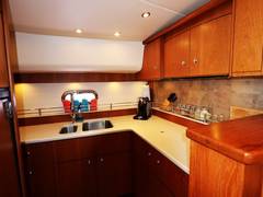 2009 TIARA YACHTS Sovran 4300 "2009 TIARA YACHTS SOVRAN 4300" photo 5