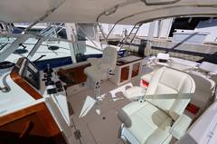 2013 HUNT YACHTS Harrier 36 "LUNA" photo 6