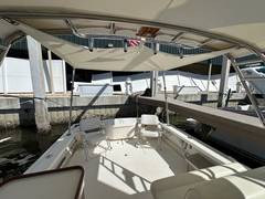 2013 HUNT YACHTS Harrier 36 "LUNA" photo 8