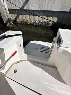 2013 HUNT YACHTS Harrier 36 "LUNA" photo 9