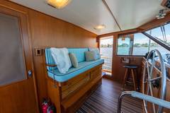 1970 TRUMPY Houseboat "ABSOLUTE" photo 9