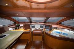 2010 AZIMUT YACHTS Grande "AZIMUT 105" photo 8