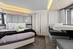 2015 AZIMUT YACHTS 55S "LITHIUM" photo 2