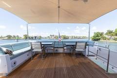 2014 HATTERAS 80 Motor Yacht "RITZ SEA" photo 6