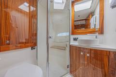 2021 RIVIERA 6000 Sport Yacht Platinum Edition "-" photo 5