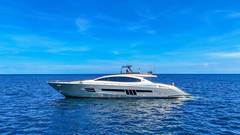 2010 LAZZARA YACHTS LSX 92 "CHAPTER II" photo 2