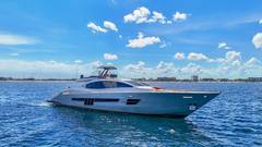 2010 LAZZARA YACHTS LSX 92 "CHAPTER II" photo 4