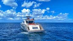 2010 LAZZARA YACHTS LSX 92 "CHAPTER II" photo 6