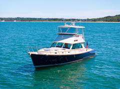 2014 HINCKLEY Talaria 48 Flybridge "BAREFOOT" photo 6