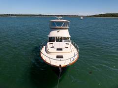 2014 HINCKLEY Talaria 48 Flybridge "BAREFOOT" photo 9