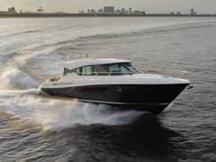 2017 TIARA YACHTS C53 Coupe "HAPPY DAZE IV" photo 2