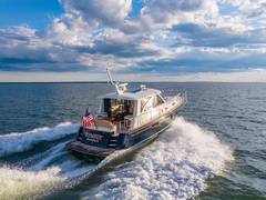 2014 HUNT YACHTS 44 "REMEDY" photo 7