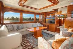 2014 HAMPTON YACHTS 720 Skylounge LRC "LA BELLA VITA II" photo 3