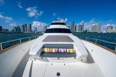 2000 HORIZON MOTOR YACHTS "THE USUAL" photo 6