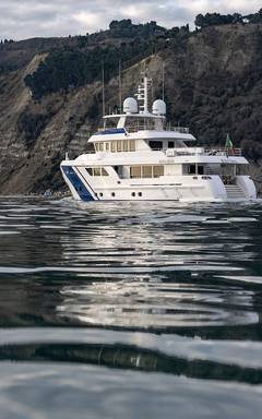 2024 CANTIERE DELLE MARCHE Darwin Class 86 "EMPIRE" photo 4