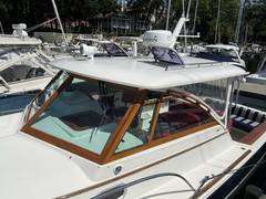 2017 HUNT YACHTS Surfhunter 29 "BEYOND THE SEA" photo 4